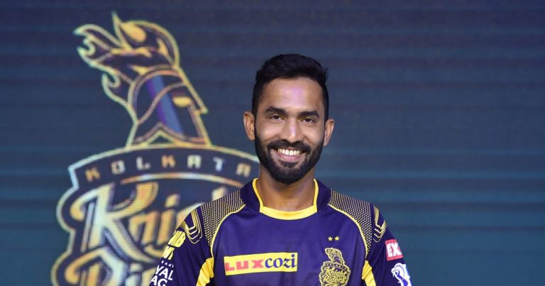 Gavaskar: Eoin Morgan can replace Dinesh Karthik as captain if KKR start poorly