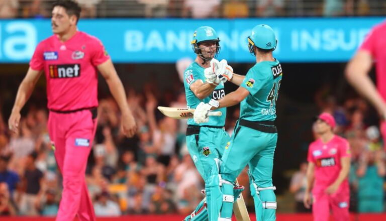 BBL 10 Match 28: HEA vs THU Preview Dream11 Possible 11 Pitch Report