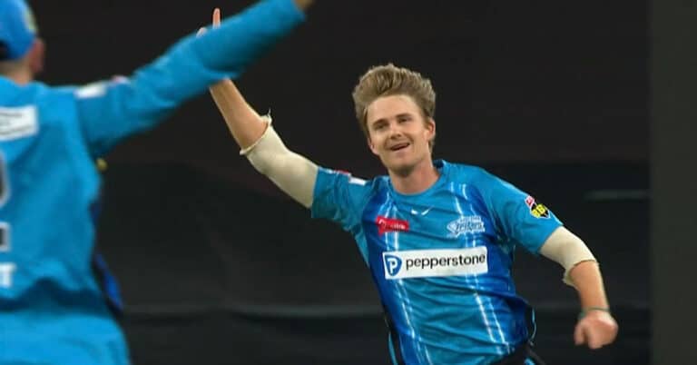 STR vs HUR Dream11 Prediction & Fan2Play Possible 11 Pitch Report: BBL 2022/23 Match 30