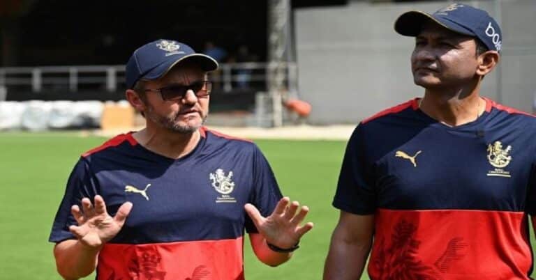 Will RCB part ways with Mike Hesson and Sanjay Bangar?