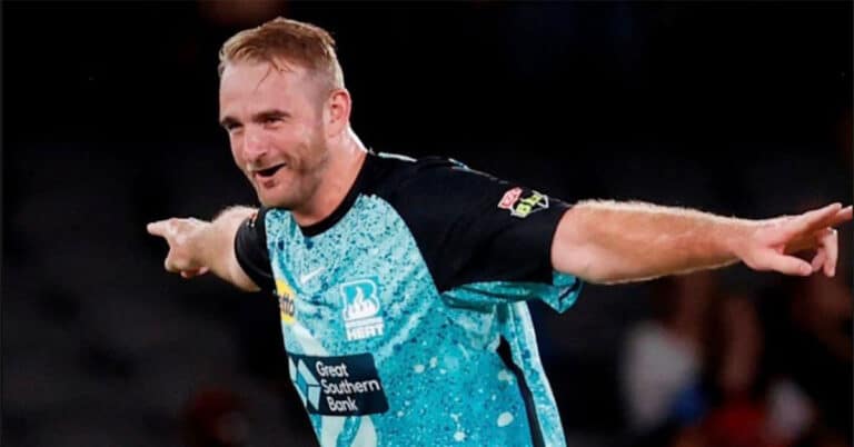 BBL 2023/24 Match 16 HEA vs THU Dream11 Prediction Fantasy Cricket Tips Possible 11 Pitch Report