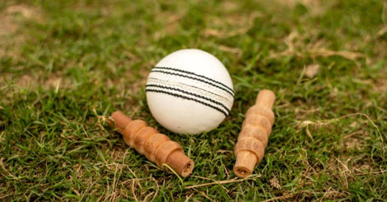 ICC to change two-ball rule in ODIs to aid reverse swing
