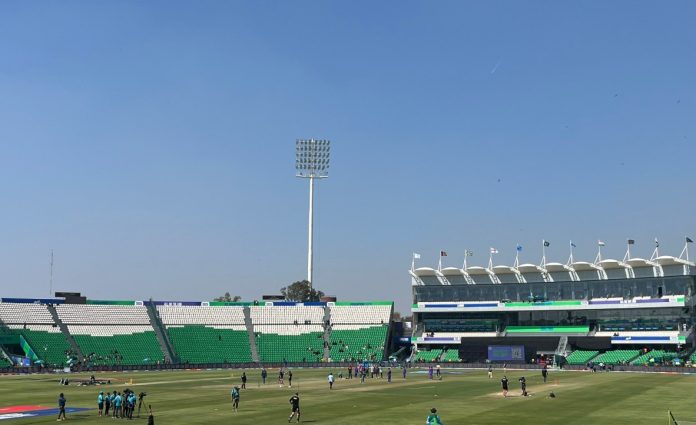 What is the highest run chase in Tests at Gaddafi Stadium in Lahore? Here is a look at the top run chase, which dates back to 1961.