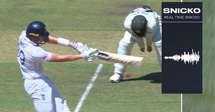 A look at the key differences between UltraEdge and Snicko as RTS cops huge criticism during the 2nd Ashes Test in Adelaide.