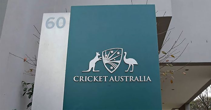 Cricket Australia is facing a contract crisis, with a number of players unhappy with national contracts and no BBL privatisation as yet.