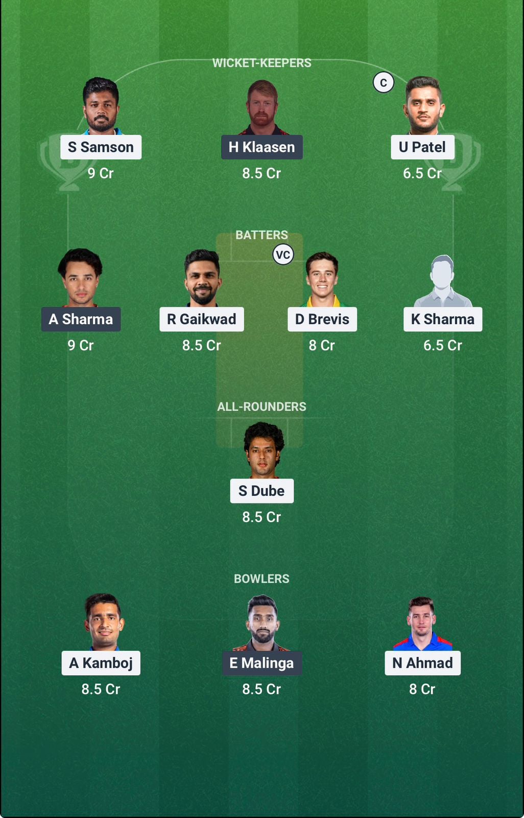 Screenshot from Dream11 app. Possible XIs, Fantasy Cricket Tips, Chepauk Pitch Report & Dream11 Prediction for the 63rd match of IPL 2026: CSK vs SRH Today.